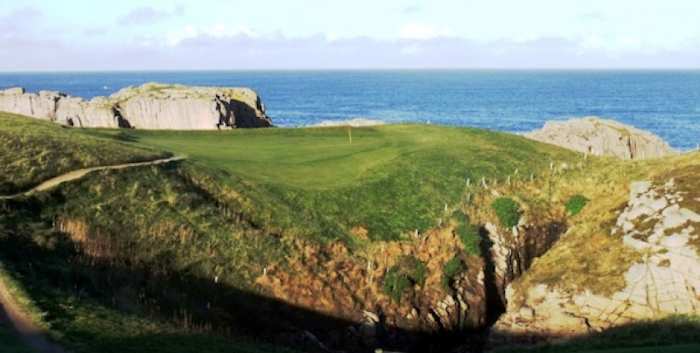 [Photo: Cruit Island Golf Club]